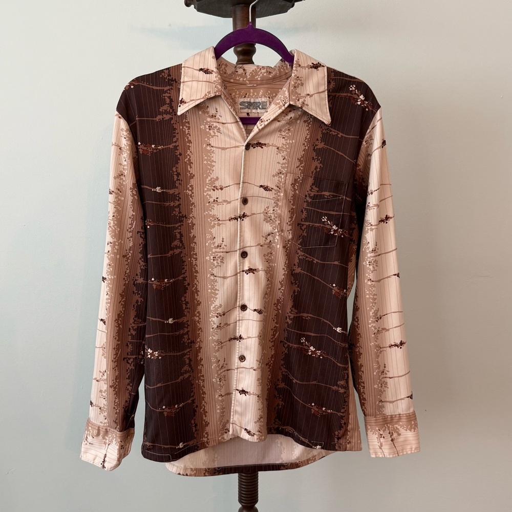 🟤✨ Vintage Spire Men’s Polyester Shirt | 1970s Disco Mod | Brown Tan Print ✨🟤
